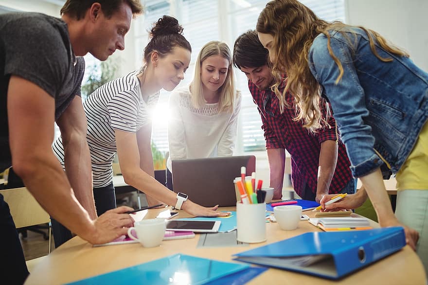 people-discussion-meeting-discussion-team-people-office-business-communication-group